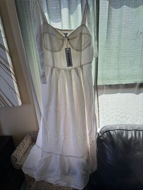 Steve Madden White Tiered Maxi Dress with Bust Seams
